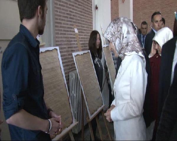 Sare Davutoğlu: Madde kullanımı sadece kişisel zafiyet değil, sosyal yönleri olan bir olgu