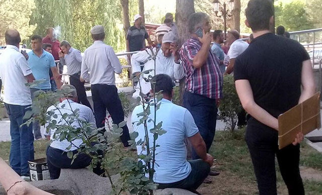 Müftülük toplantısında silahlar konuştu