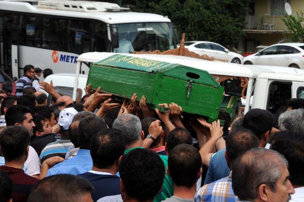 Kazada ölen 8 yaşındaki çocuk toprağa verildi