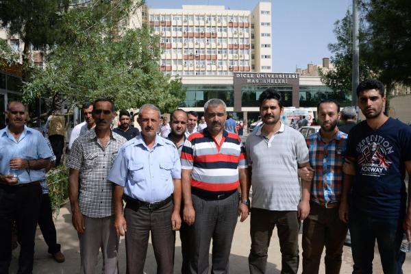 Diyarbakır'daki bombalı saldırıda yaralanan 2 kişinin kopan bacakları defnedildi