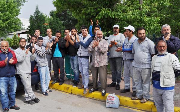 'Toplum yararına program' kapsamında çalışmaları sone eren işçilerden protesto