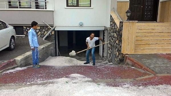 Kırşehir’de sağanak yağış ve dolu etkili oldu