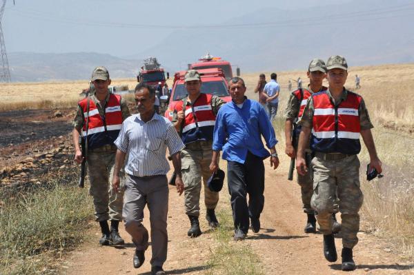 Adıyaman'da buğday tarlasında yangın
