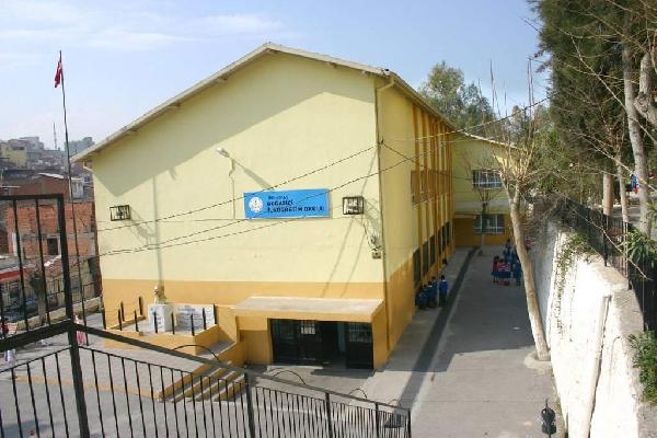 Öğrencileri taciz ettiği iddia edilen müdür yardımcısı tutuklandı