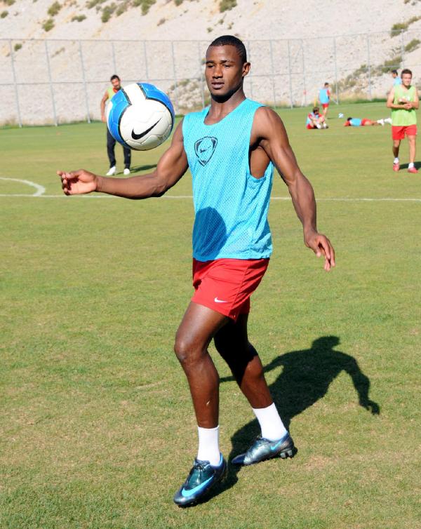 Antalyaspor'un Tunuslu eski futbolcusu anjiyo olacak