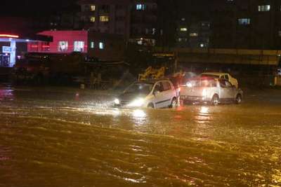 ANTALYA’DA SAĞANAK HAYATI OLUMSUZ ETKİLEDİ