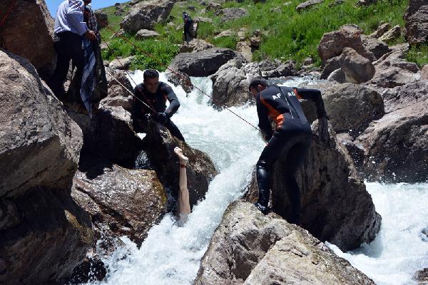 Nehirde akıntıya kapılan 4 kadından 1'inin daha cesedi bulundu