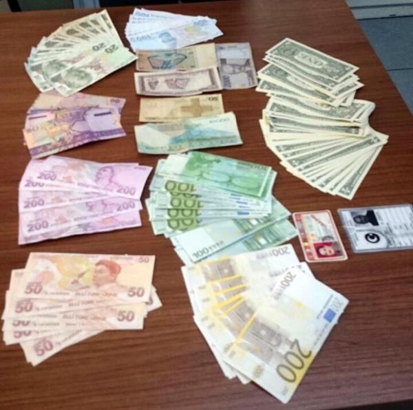 Tuvalet ücretini sahte parayla ödeyince sahte 10 bin lirayı yakalattı