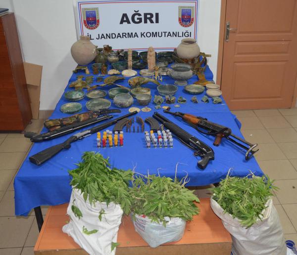 Ağrı’da tarihi eser ve uyuşturucu operasyonu: 7 gözaltı