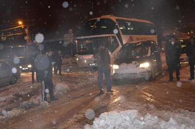 Kar nedeniyle Kula-Salihli Karayolu trafiğe kapandı (2)