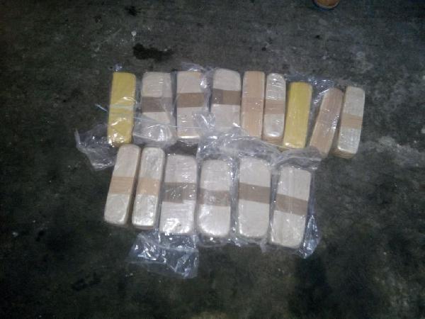 Bursa polisi 7.5 kilo eroin ele geçirdi, 3 kişi gözaltında