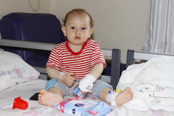 11 aylık bebeğin akciğerine kaçan çekirdek kabuğu az daha öldürüyordu