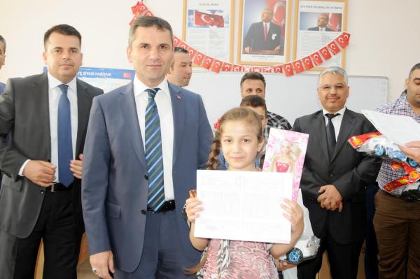 Gaziantep'te 31 bin Suriyeli öğrenci karne aldı