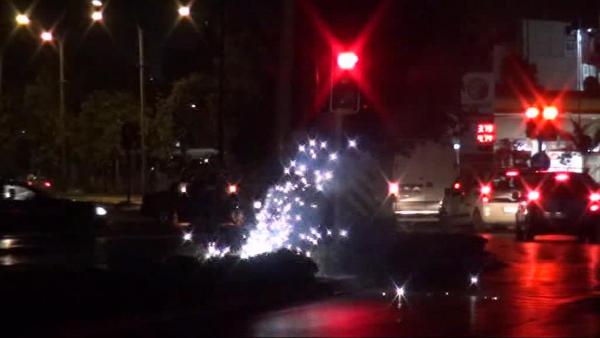 TIR, elektrik tellerini koparttı