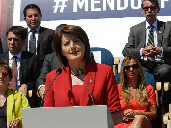 Kosova Cumhurbaşkanı Yahyaga Utanması gereken kişiler bizim kadınlarımız değil, suç işleyen kişiler utansın