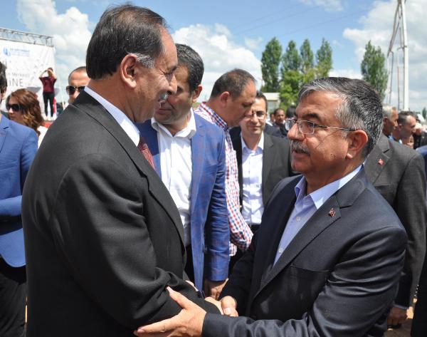 Bakan Yılmaz sembolik temel atma törenine katıldı