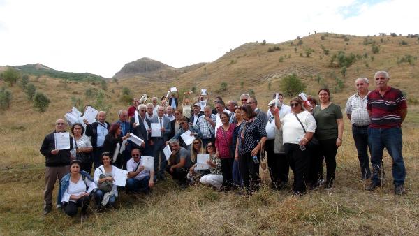 Darbede boşaltılan köylerini yeniden kuruyorlar
