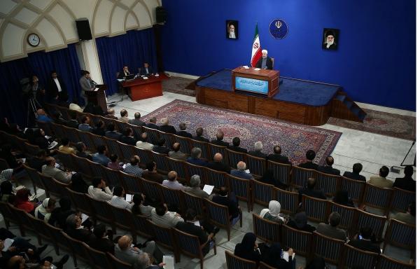 İran Cumhurbaşkanı Ruhani: ABD'nin IŞİD'le mücadele ettiği içi boş iddia
