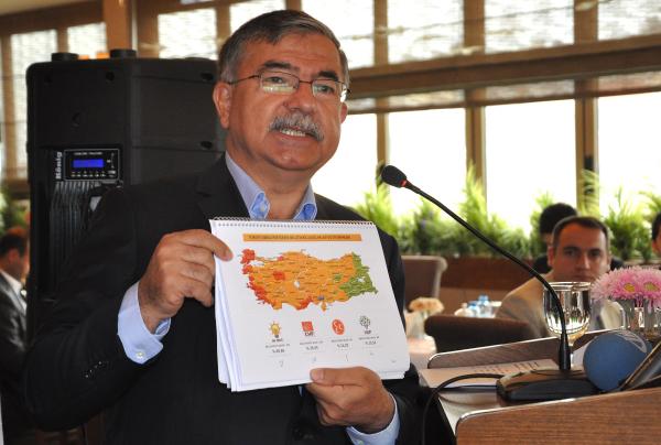 Bakan Yılmaz: Suriye'de etnik temizliğe Türkiye destek vermemeli