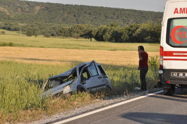 Hafif ticari araç şarampole uçtu: 9 yaralı