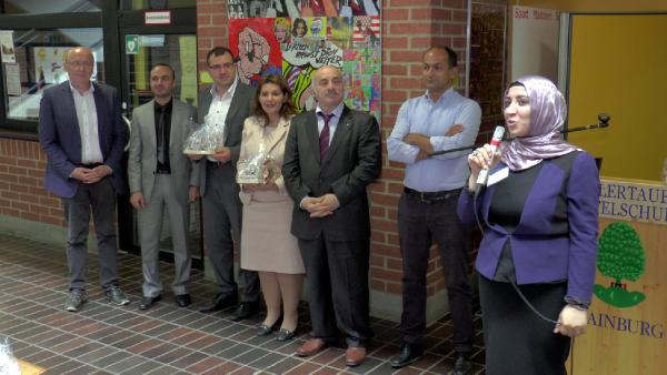 Almanya’daki Türklerin eğitim sorunları masaya yatırıldı