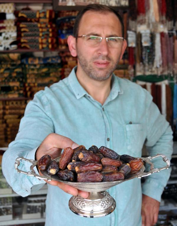 Ramazanda hurma fiyatlarına dolar zammı