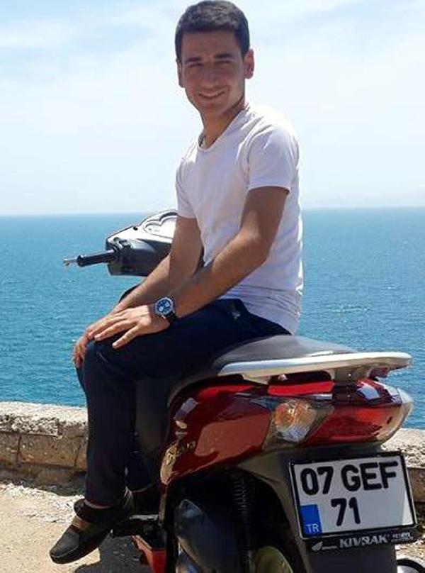 Otomobil çarpan motosikletin sürücüsü öldü
