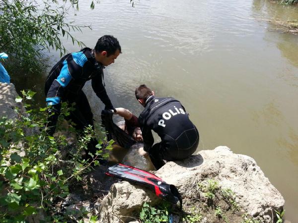 Nehre düşen üniversiteli Mert halen bulunmadı (2)