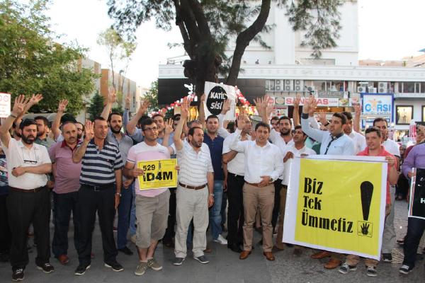 Mursi’ye verilen idam kararını protesto ettiler