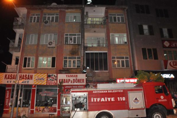 Lokantada korkutan yangın
