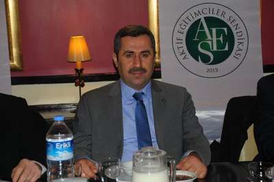 'Öğretmenlerin ekonomik güçlenmesiyle eğitimde kalite yükselir'