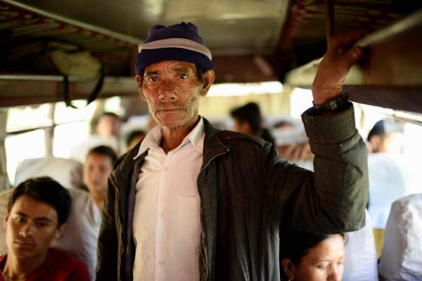 Nepal'e Türk Kızılayı'nın şefkatli eli uzandı, yardım dağıtımı devam ediyor
