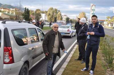 Hastaneye giderken otomobil altında öldü