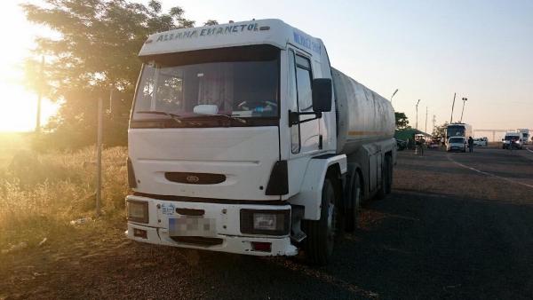 BOTAŞ boru hattından çaldıkları bir tanker ham petrolle yakalandılar