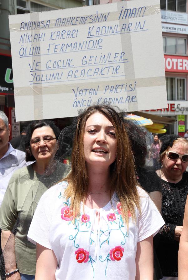 Balıkesir'de İmam nikahı kararına siyah duvaklı tepki