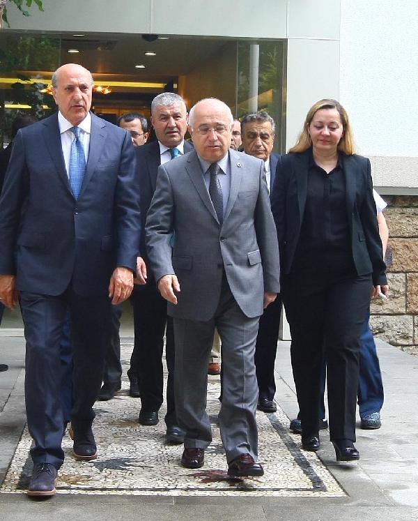 Süleyman Demirel’in Güniz Sokak'taki evine ziyaretçi akını