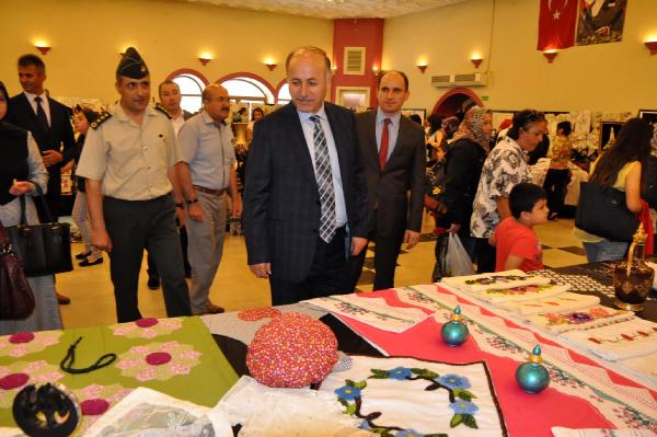 Bartın'da Halk Eğitim Merkezi yıl sonu sergisi açıldı