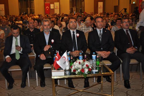 Kan bağışçıları ödüllendirildi