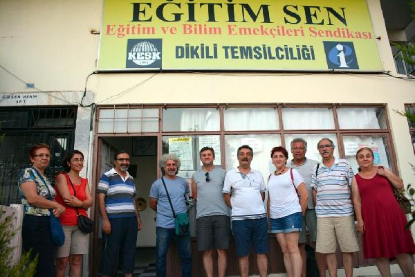 Dikili'de belediyenin parktaki 5 ağacı kesmesine tepki