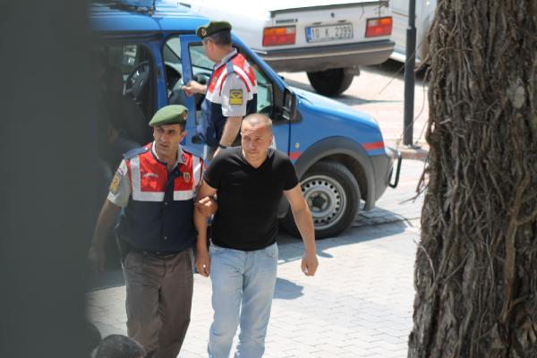 Manyas’ta tarihi eser kaçakçılığına 14 gözaltı