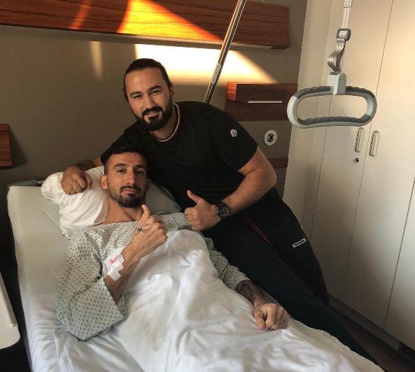 Mehmet Topal Almanya'da ameliyat oldu