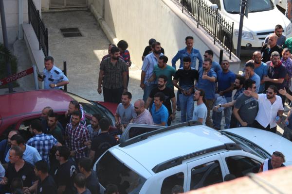 Menemen'deki uyuşturucu operasyonunda 26 tutuklama (2)