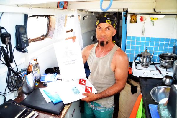 Şampiyon sörfçüden tek direkli yelkenli ile dünya turu