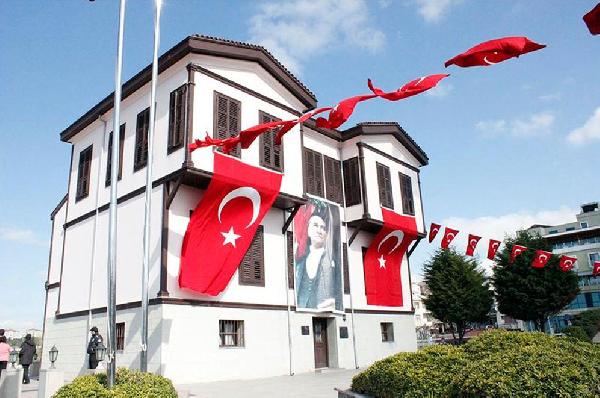 Atatürk Evi Müzesi restorasyona alındı