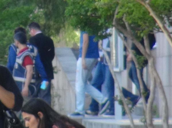 'Etek altı görüntü' olayında 2'si tutuklu 5 sanığa dava açıldı