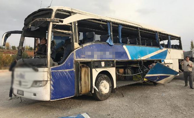 Yolcu otobüsü devrildi: 7 ölü, çok sayıda yaralı