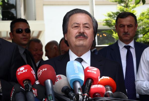 Cavit Çağlar: 13 yaşındayken babamı kaybettim, Demirel babam oldu