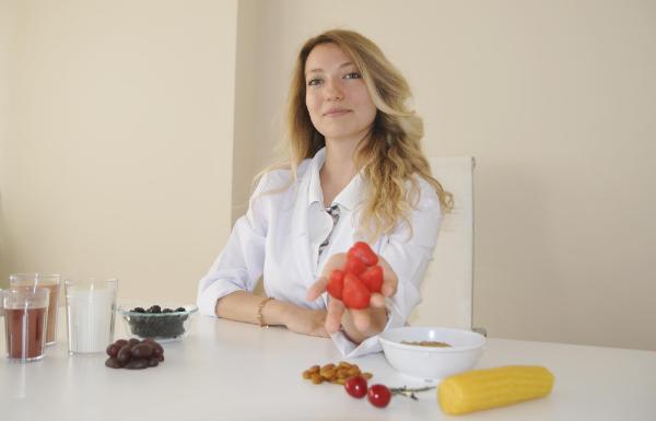 Diyetisyenlerden iftar-sahur arasında bol su tüketilmesi uyarısı