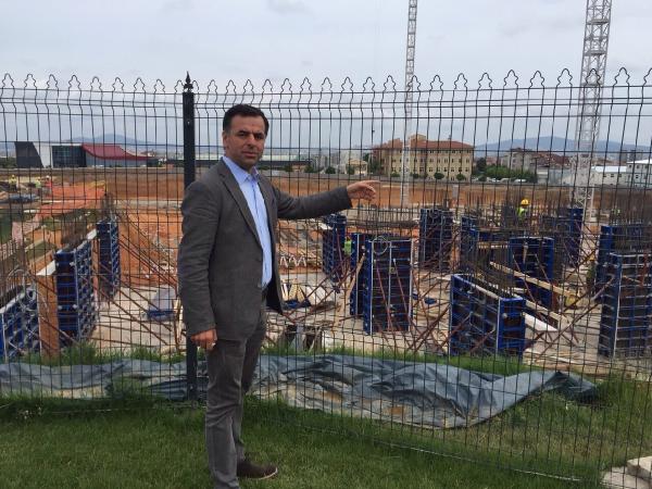 CHP'li vekiller hastane arazisine yapılan inşaatın durdurulmasını istedi