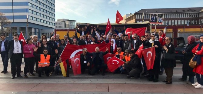'Kirli ellerinizi üzerimizden çekin'